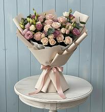 Букет цветов из:  Розы и Лизиантусы в Усть-Кинельском