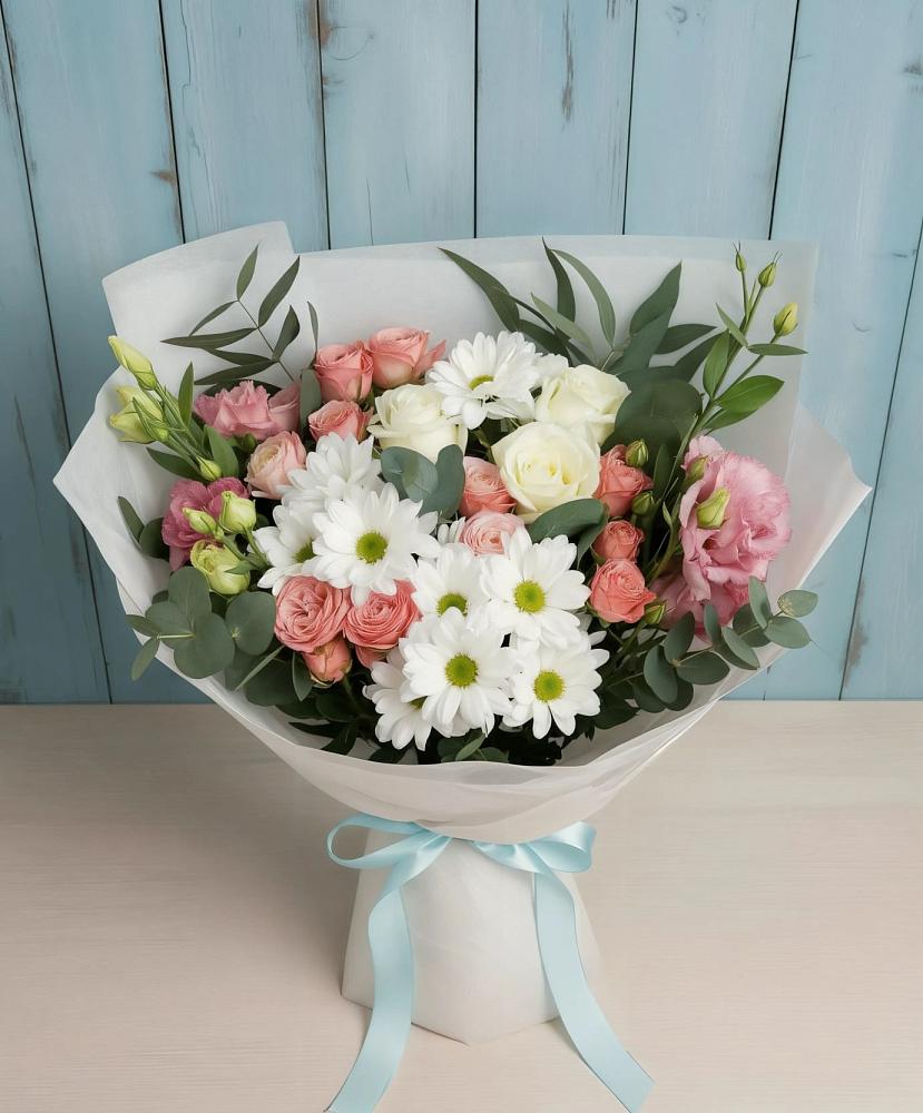 Букет цветов из: Розы, Лизиантусы и Хризантемы в Усть-Кинельском