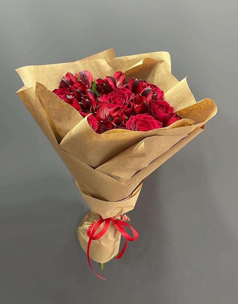 Букет цветов из: Альстромерии и Розы в Усть-Кинельском