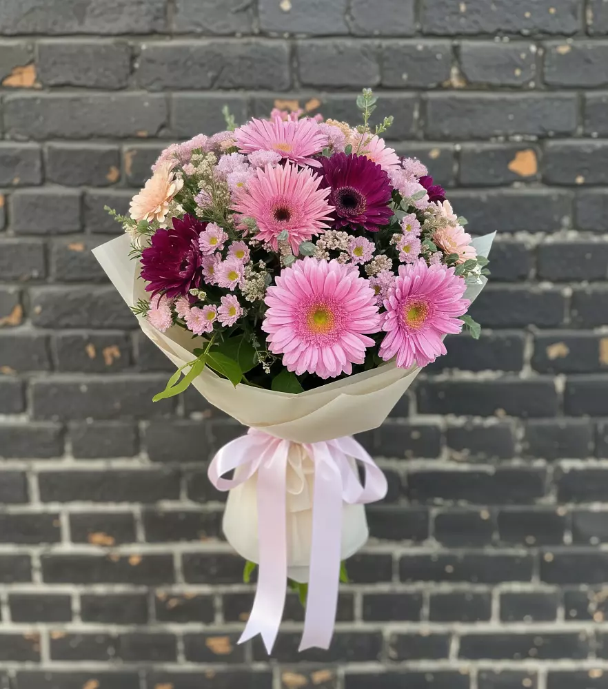 Букет цветов из: Герберы и Хризантемы в Усть-Кинельском