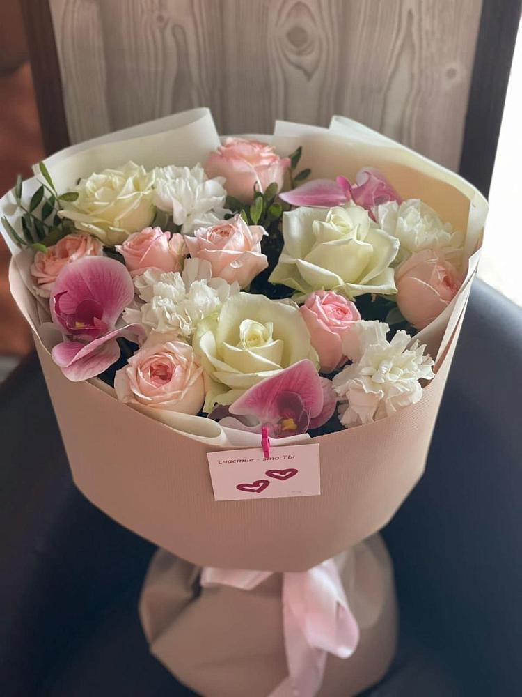 Букет цветов из: Орхидеи, Розы и Гвоздики в Усть-Кинельском