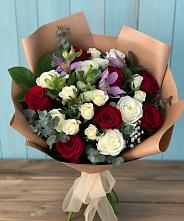 Букет цветов из:  Розы и Альстромерии #REPLACE_PRED# Усть-Кинельском