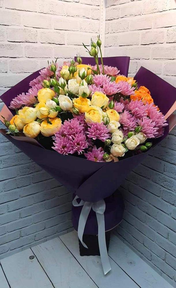 Букет цветов из: Хризантемы и Розы в Усть-Кинельском