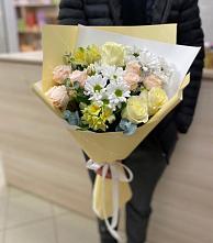 Букет цветов из:  Альстромерии, Розы и Хризантемы в Усть-Кинельском
