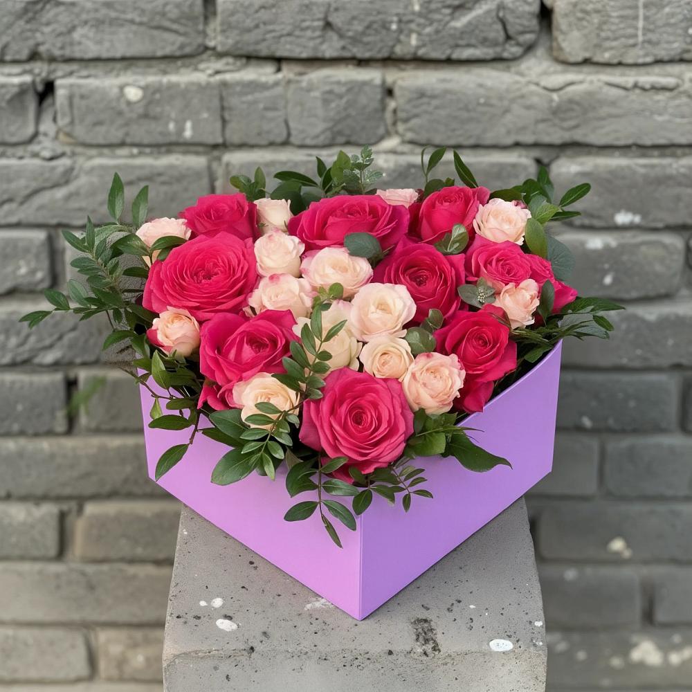 Цветочная композиция из Розы в коробке в Усть-Кинельском