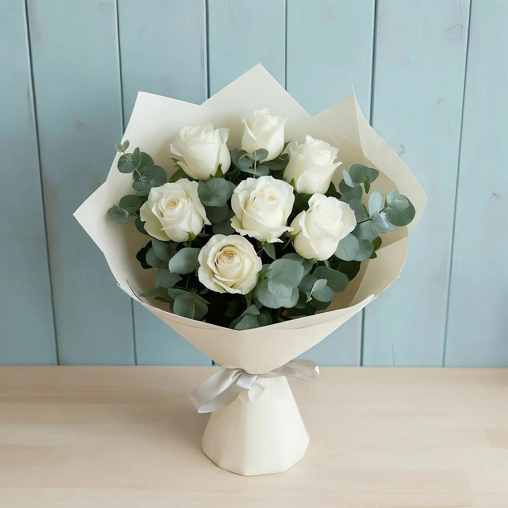 Букет Белые розы в Эвкалипте в Усть-Кинельском
