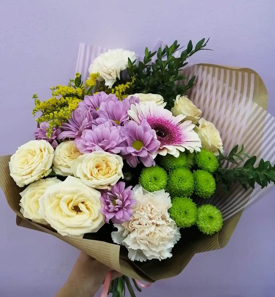 Букет цветов из: Хризантемы, Розы, Гвоздики и Герберы в Усть-Кинельском