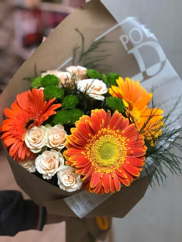 Букет цветов из: Герберы, Хризантемы и Розы в Усть-Кинельском