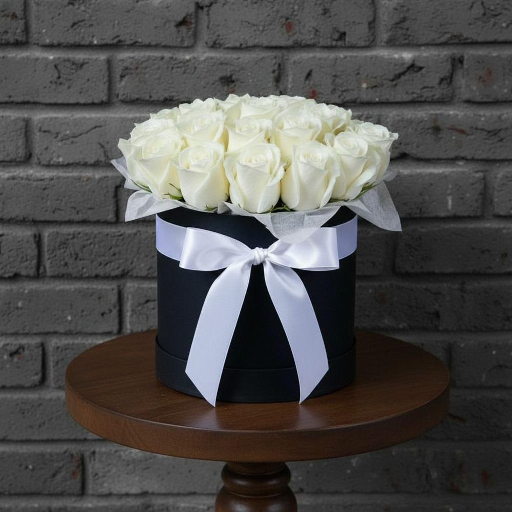 Цветочная композиция из Розы в шляпной коробке в Усть-Кинельском