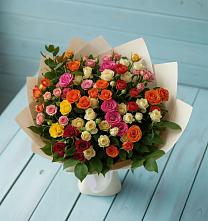 Букет Микс из разноцветных кустовых роз в Усть-Кинельском